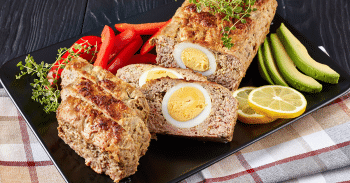 РУЛЕТ ИЗ ФАРША И ЯИЦ