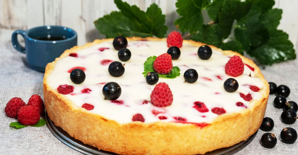 ПЕСОЧНЫЙ ПИРОГ С ТВОРОГОМ И ЯГОДАМИ