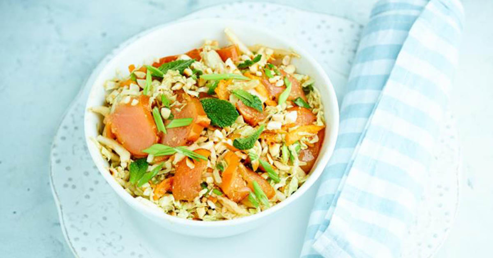 САЛАТ С ИНДЕЙКОЙ И ЗАПРАВКОЙ КАРРИ